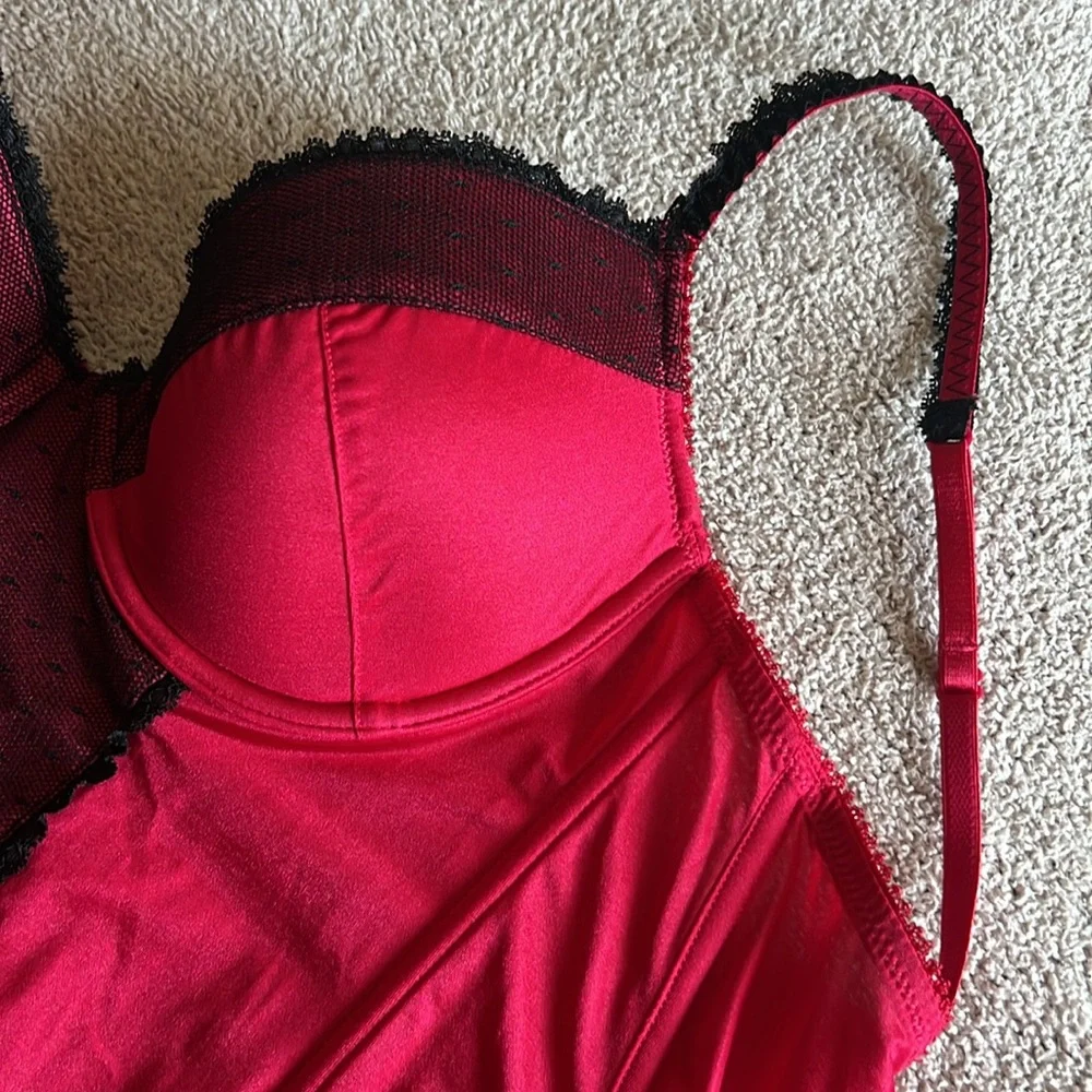 Y2K Vintage H&M Red Satin & Black Lace Boned Corset with Garter *NWT* - Size36B - Picture 8 of 14